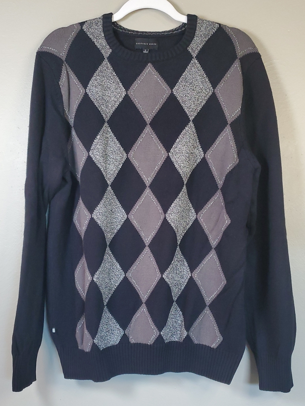 Geoffrey Beene Black and Gray Argyle Crewneck Sweater. Large